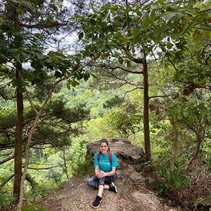 Meet your Posher, Hollie